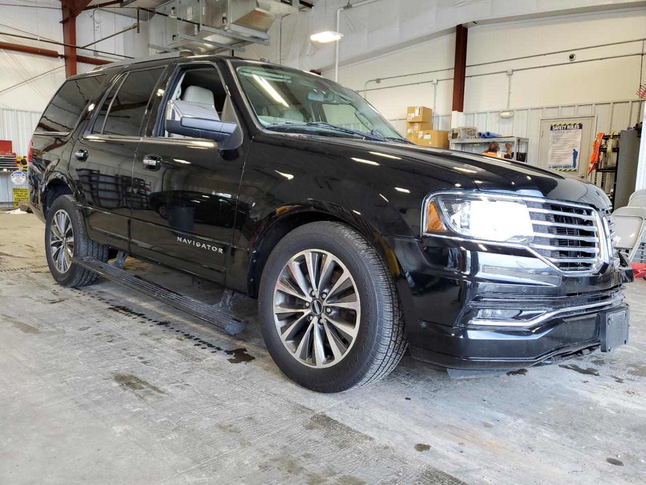 2016 Lincoln Navigator VIN 5LMJJ2JT5GEL10138 Copart auction photo, all over damage thumbnail 4