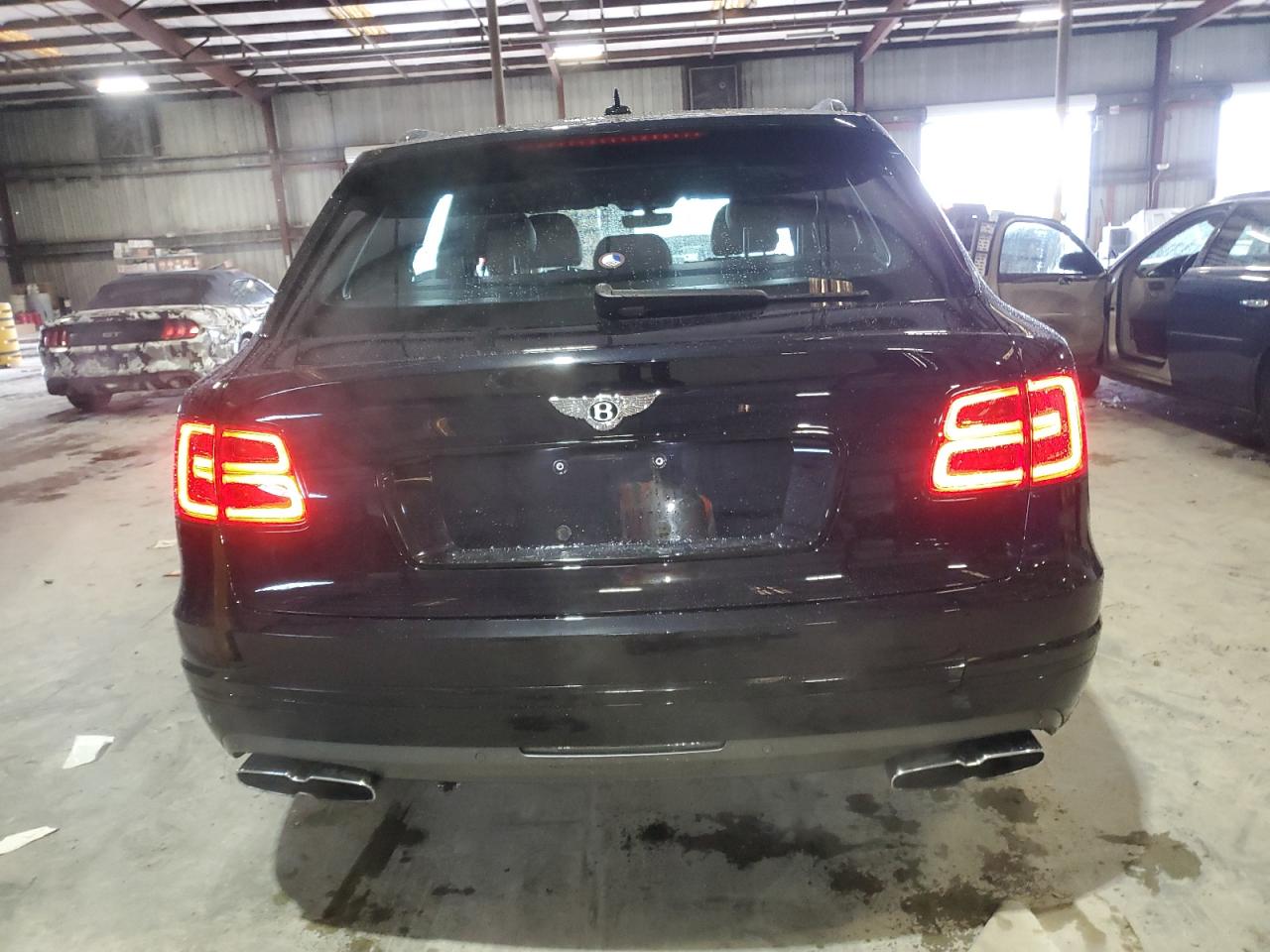2019 Bentley Bentayga VIN SJAAM2ZV6KC024857 Copart auction photo, front end damage thumbnail 6