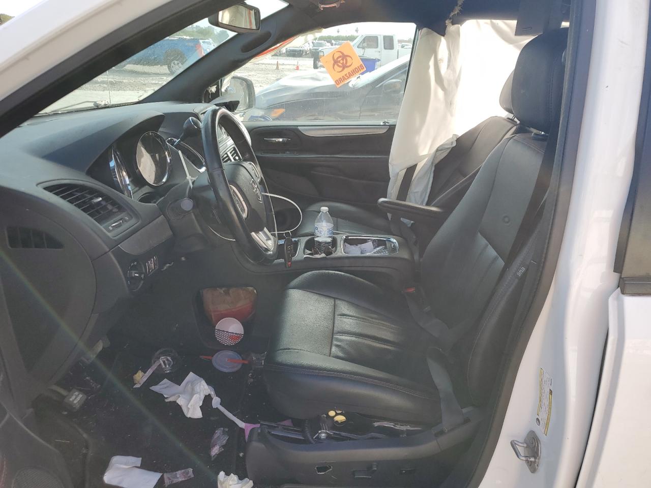 2019 Dodge Caravan VIN 2C4RDGEG4KR690709 Copart auction photo, biohazard/chemical / side damage thumbnail 7