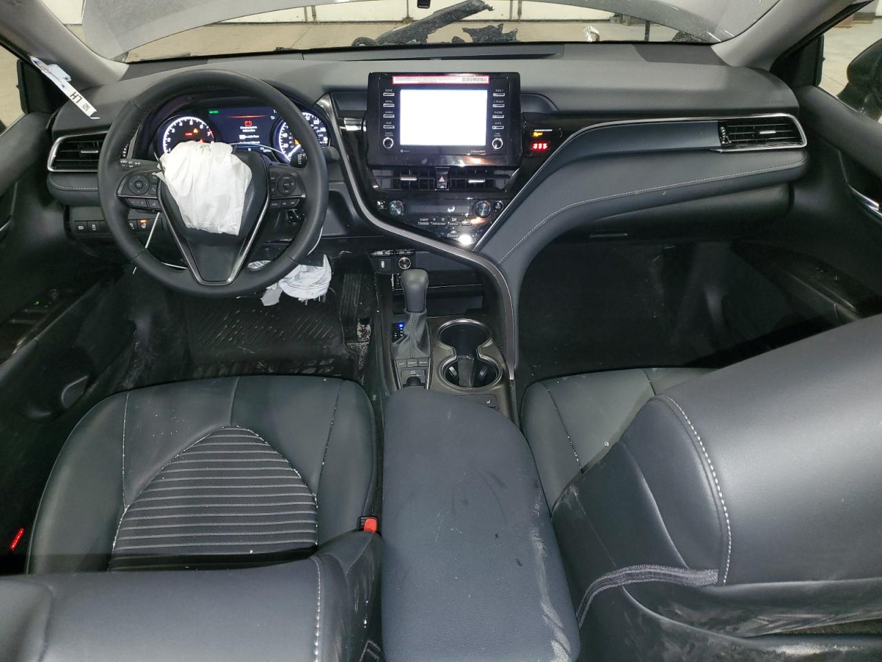 2024 Toyota Camry VIN 4T1G11BK2RU123204 Copart auction photo, front end / minor dent/scratches damage thumbnail 8