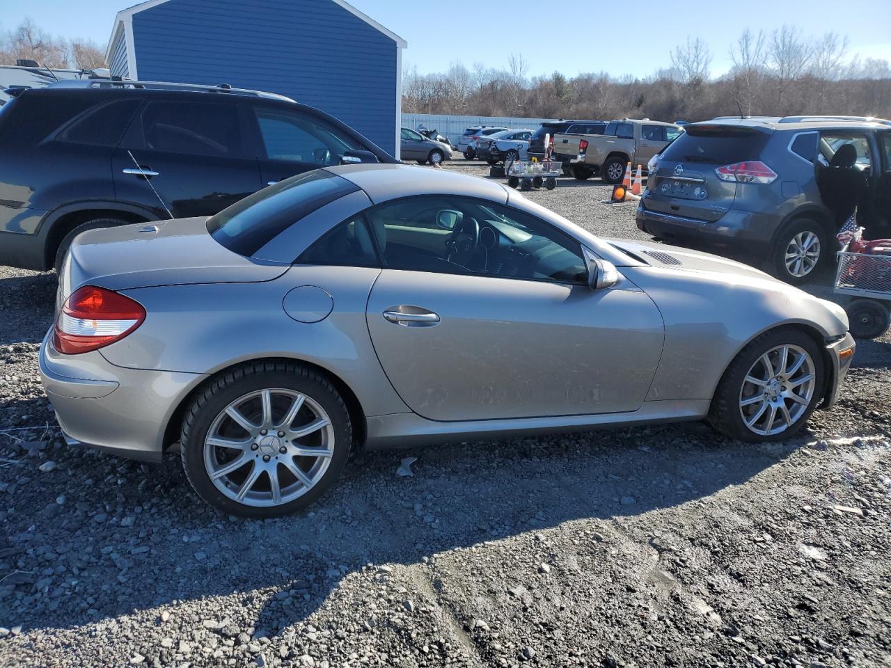 2007 Mercedes-Benz SLK-klasse VIN WDBWK56F57F133906 Copart auction photo, front end damage thumbnail 3