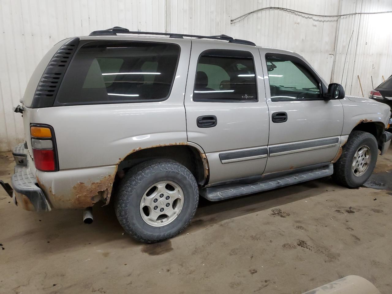2005 Chevrolet Tahoe VIN 1GNEK13T05J151750 Copart auction photo, front end damage thumbnail 3