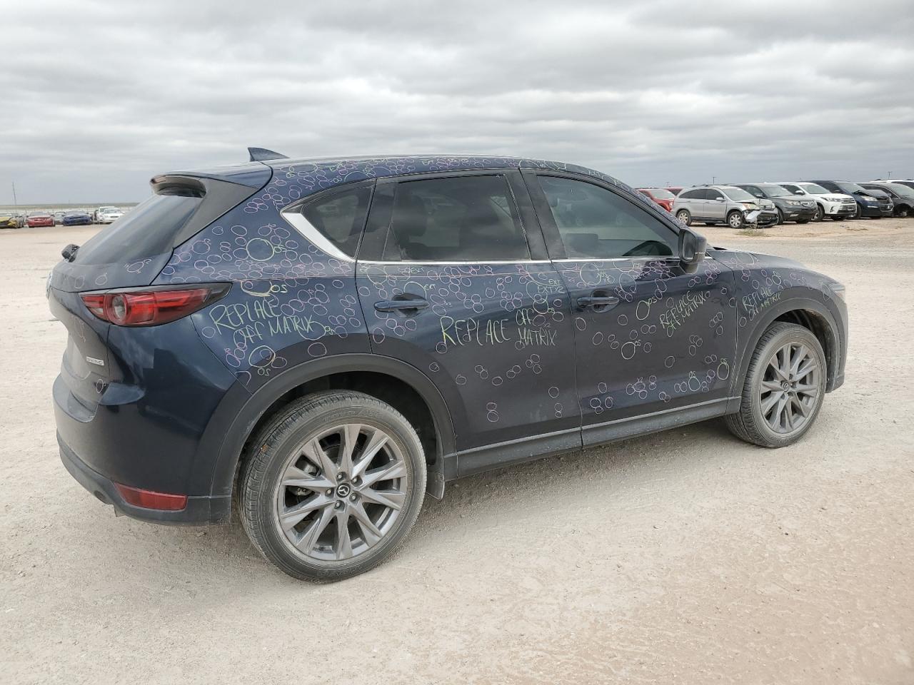 2021 Mazda CX-5 VIN JM3KFBDM2M1457092 Copart auction photo, hail damage thumbnail 3