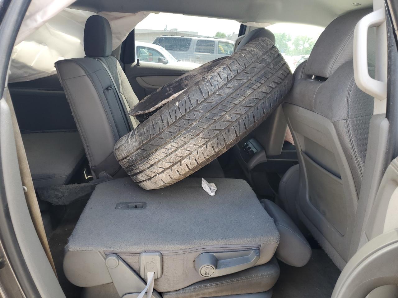 2016 Chevrolet Traverse VIN 1GNKRFKDXGJ256689 Copart auction photo, front end / side damage thumbnail 11