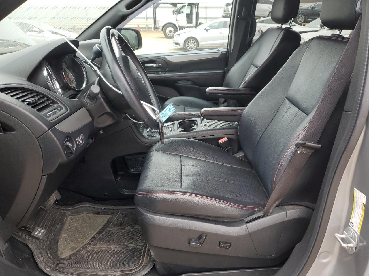 2019 Dodge Caravan VIN 2C4RDGEG8KR671483 Copart auction photo, front end damage thumbnail 7