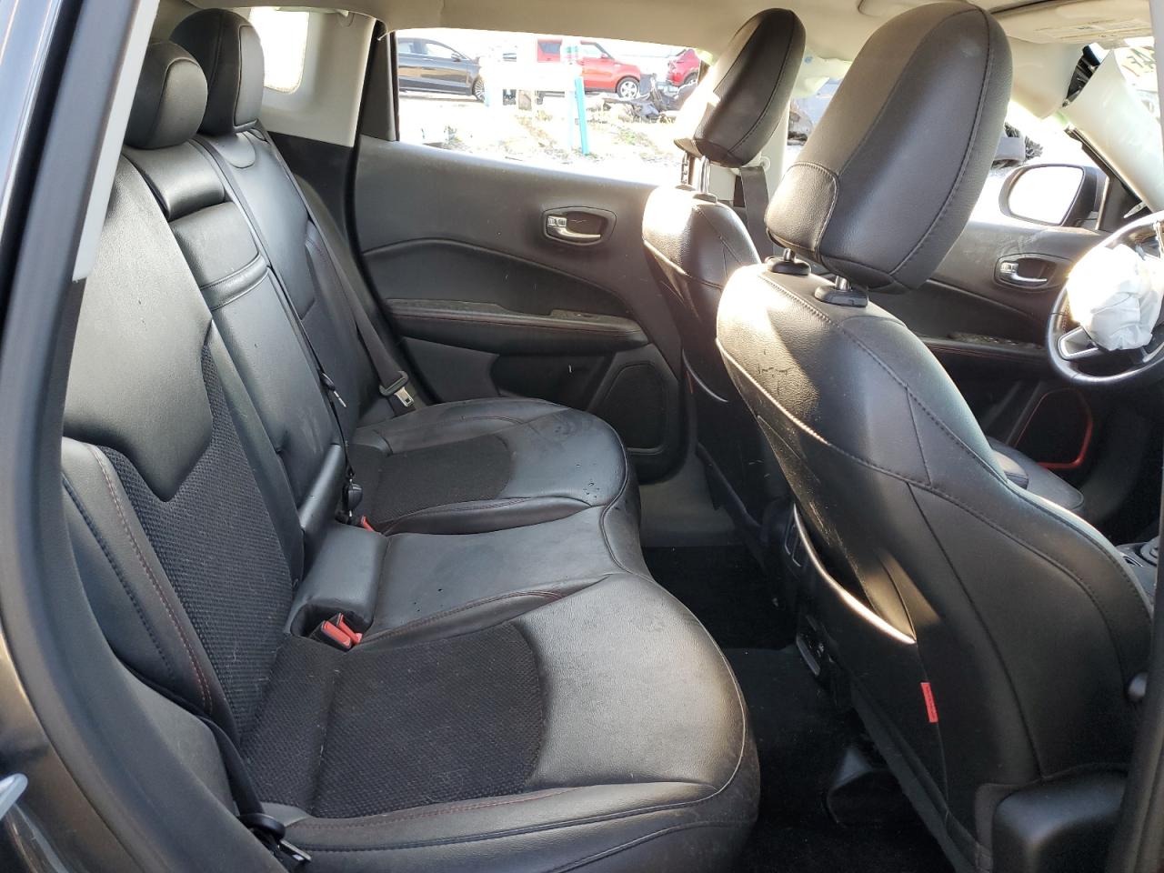2019 Jeep Compass VIN 3C4NJDDB7KT799951 Copart auction photo, front end damage thumbnail 11
