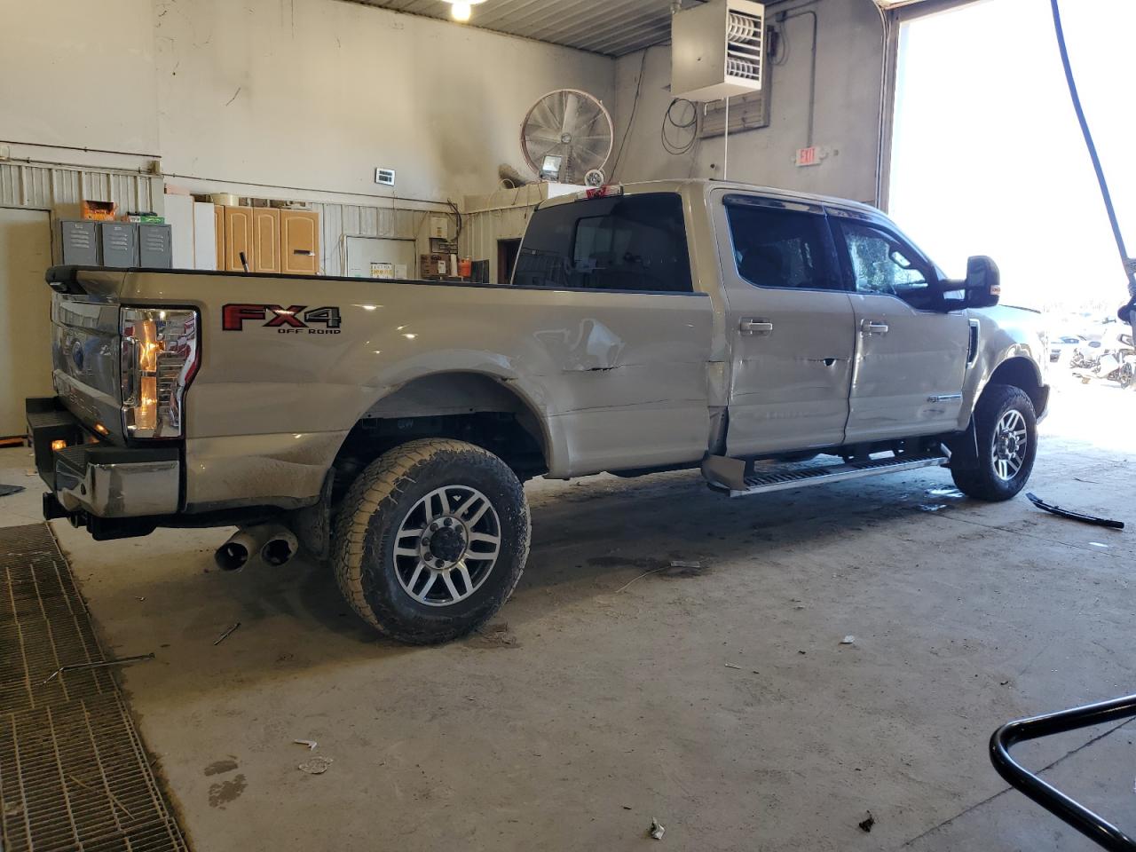 2018 Ford F350 VIN 1FT8W3BT2JEB19649 Copart auction photo, all over / mechanical damage thumbnail 3