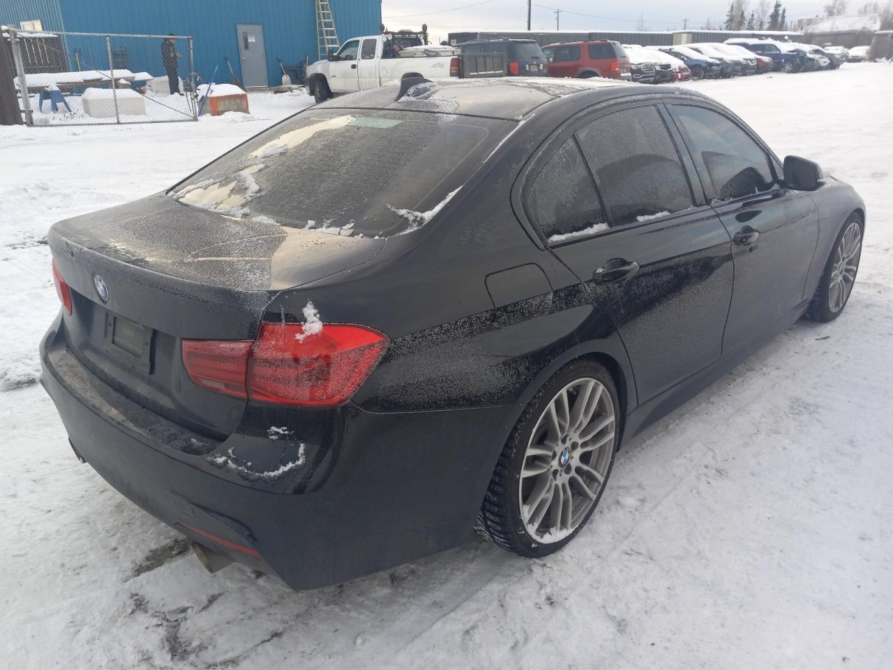 2018 BMW 3er VIN WBA8B7C57JA576738 Copart auction photo, side damage thumbnail 3