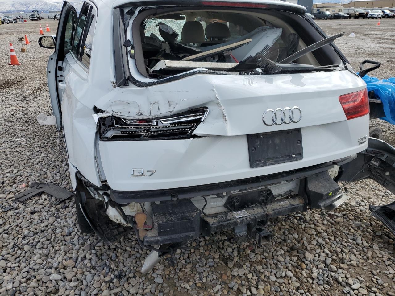 2018 Audi Q7 VIN WA1VAAF70JD041164 Copart auction photo, all over damage thumbnail 6