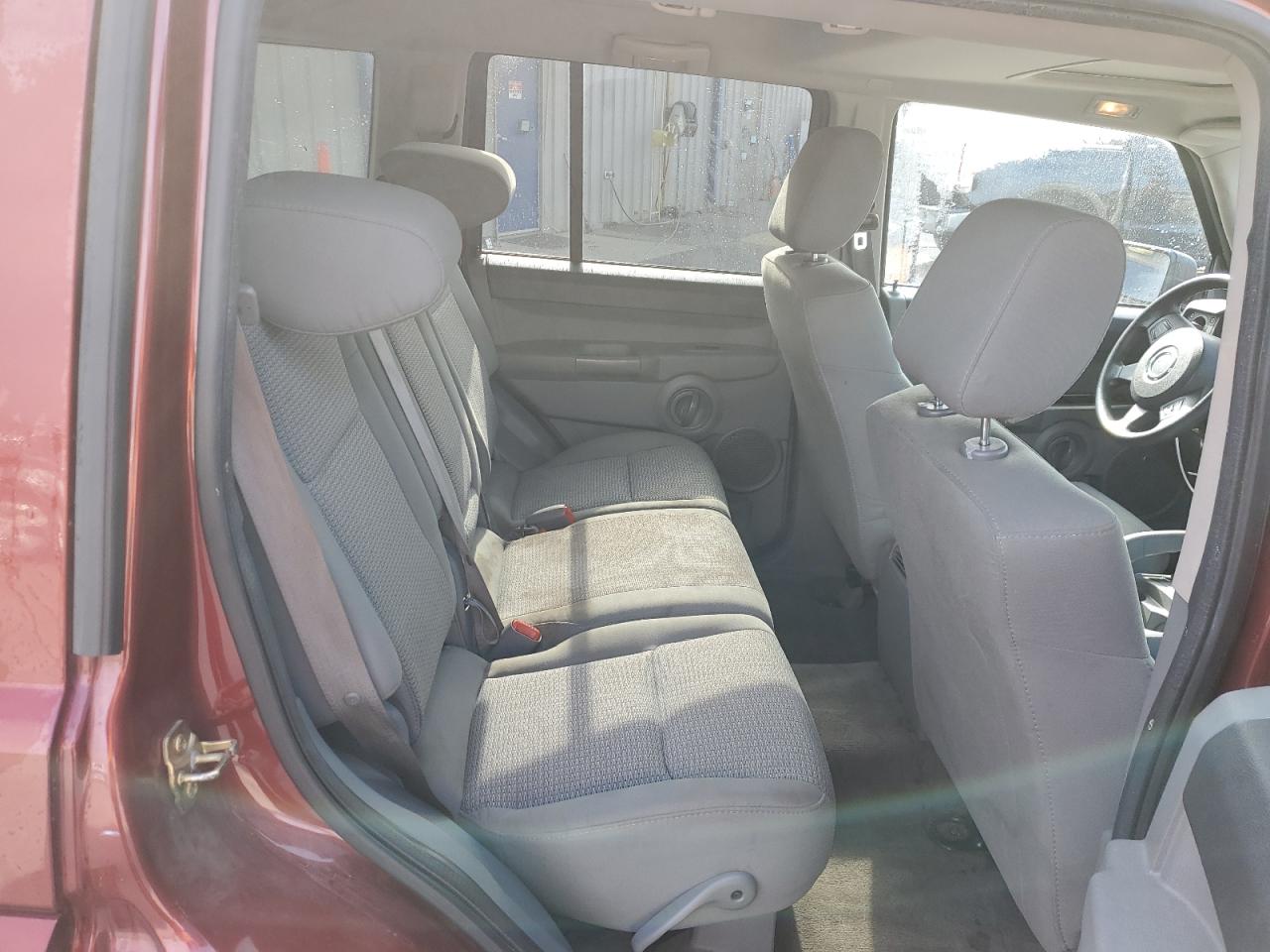 2007 Jeep Commander VIN 1J8HH48K07C664096 Copart auction photo, front end / minor dent/scratches damage thumbnail 11