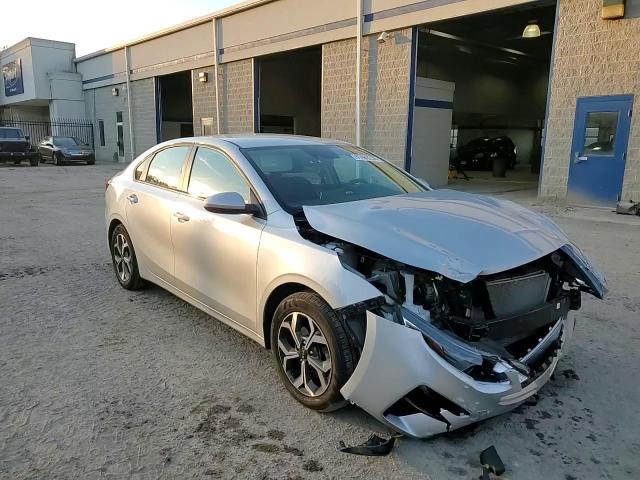 2021 KIA Forte VIN 3KPF24ADXME267382 Copart auction photo, front end damage thumbnail 11