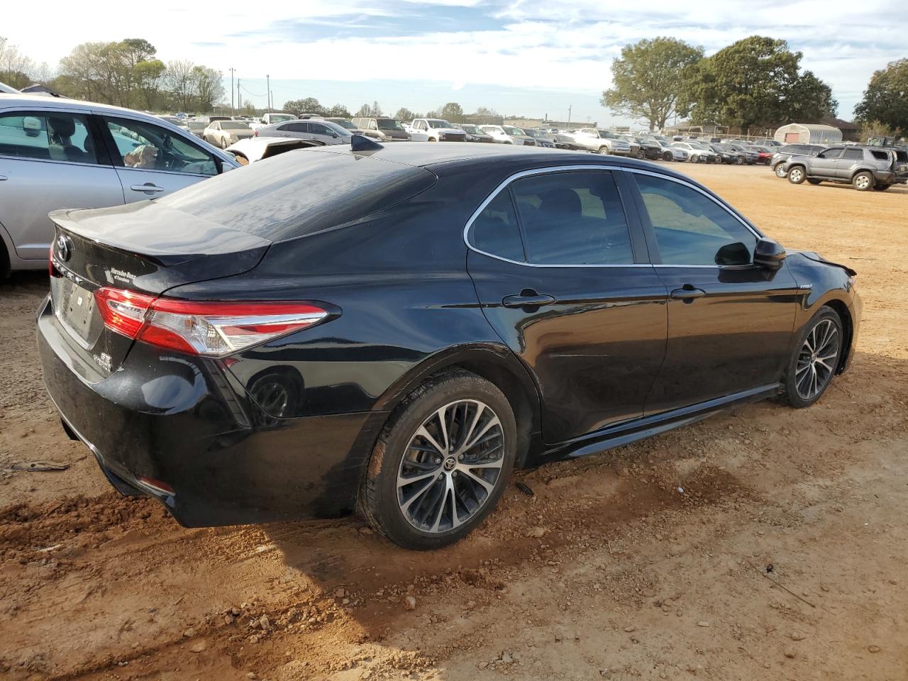 2020 Toyota Camry VIN 4T1G31AK0LU534832 Copart auction photo, front end / side damage thumbnail 3