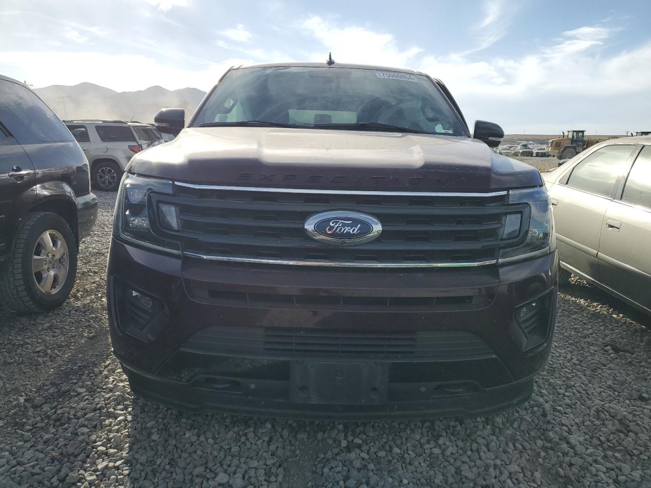2021 Ford Expedition VIN 1FMJK2AT7MEA56413 Copart auction photo, side / front end damage thumbnail 5