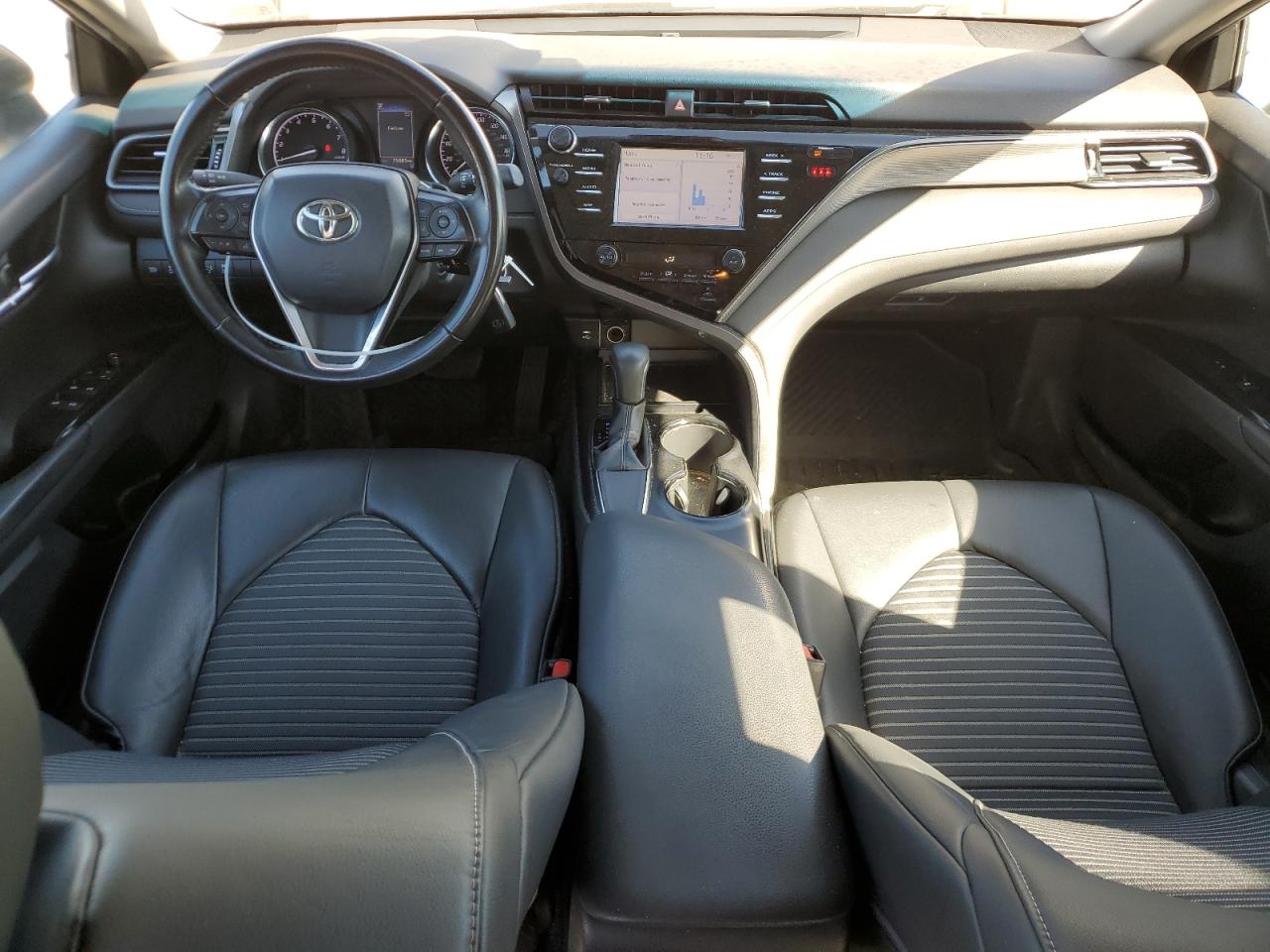 2019 Toyota Camry VIN 4T1B11HK4KU224817 Copart auction photo, hail / minor dent/scratches damage thumbnail 8