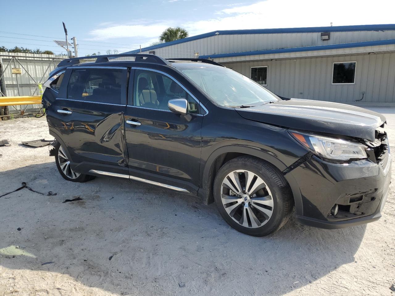 2019 Subaru Ascent VIN 4S4WMARD0K3423104 Copart auction photo, all over / minor dent/scratches damage thumbnail 4