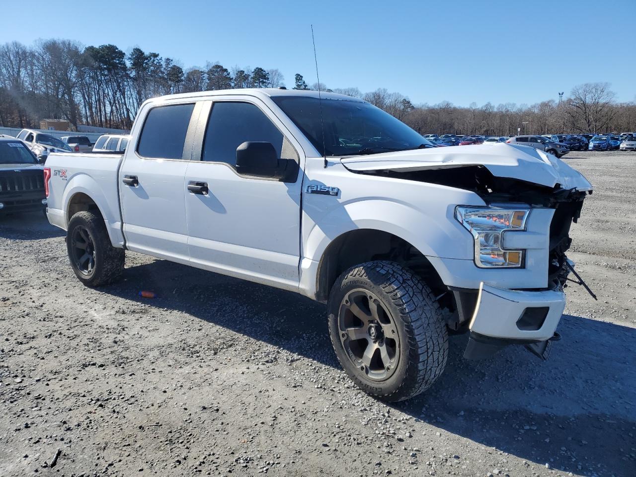 2017 Ford F-150 VIN 1FTEW1EF6HKE33636 Copart auction photo, front end / minor dent/scratches damage thumbnail 4