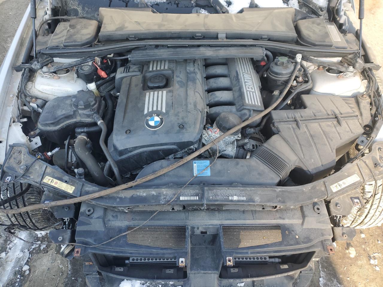 2010 BMW 3er VIN WBAPK5C57AA652572 Copart auction photo, front end damage thumbnail 11
