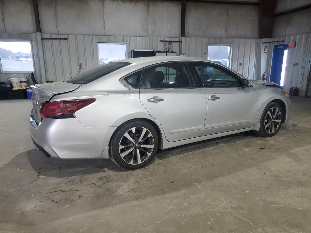 2017 Nissan Altima VIN 1N4AL3AP0HC256339 Copart auction photo, front end damage thumbnail 3