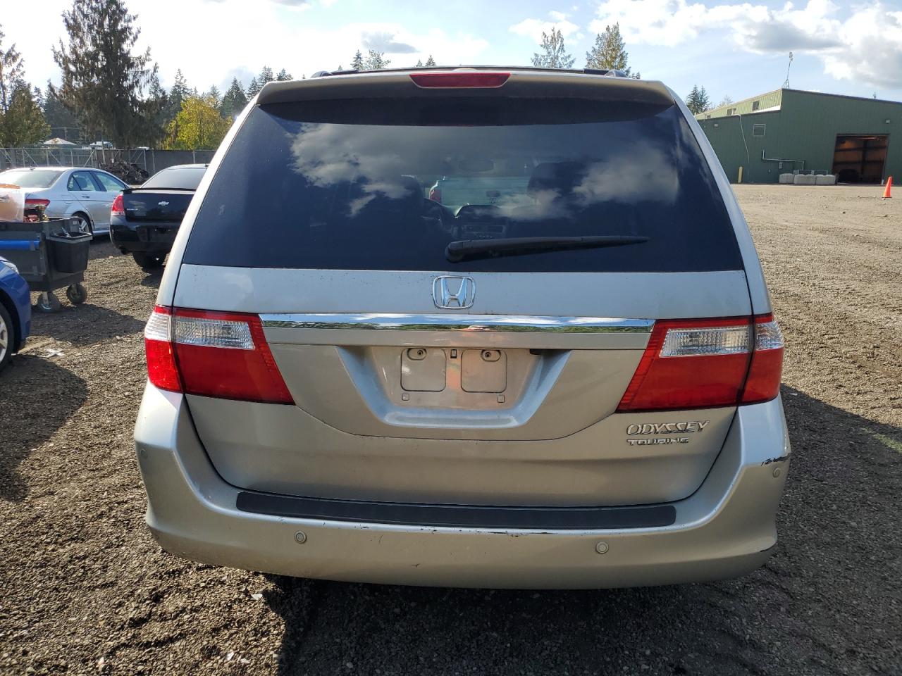 2006 Honda Odyssey VIN 5FNRL38846B103653 Copart auction photo, minor dent/scratches damage thumbnail 6