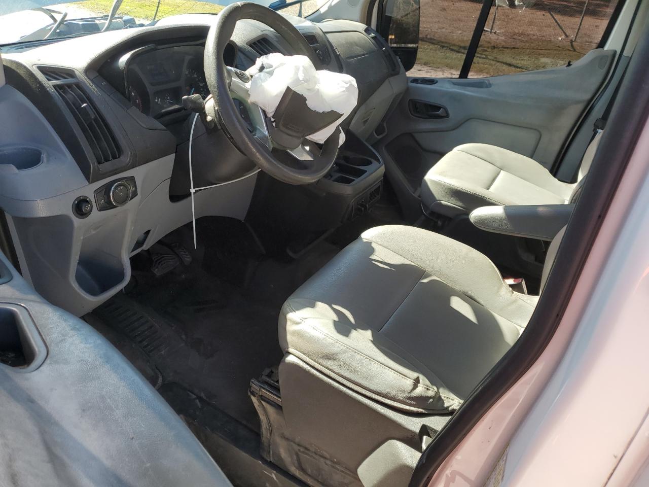 2015 Ford Transit VIN 1FTNR2XGXFKA87087 Copart auction photo, all over / minor dent/scratches damage thumbnail 8