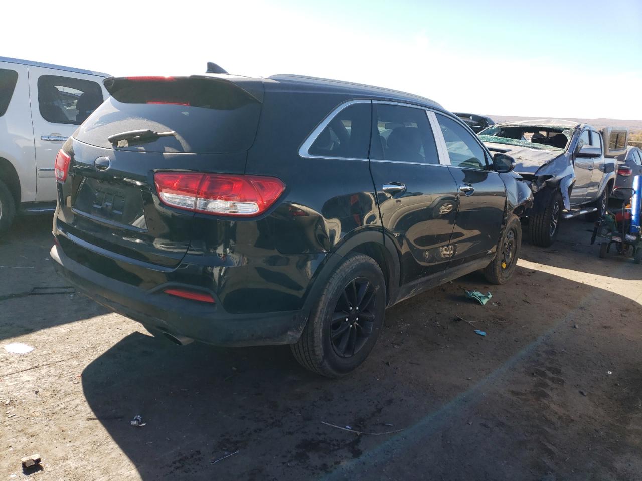 2016 KIA Sorento VIN 5XYPGDA53GG031906 Copart auction photo, side / vandalism damage thumbnail 3
