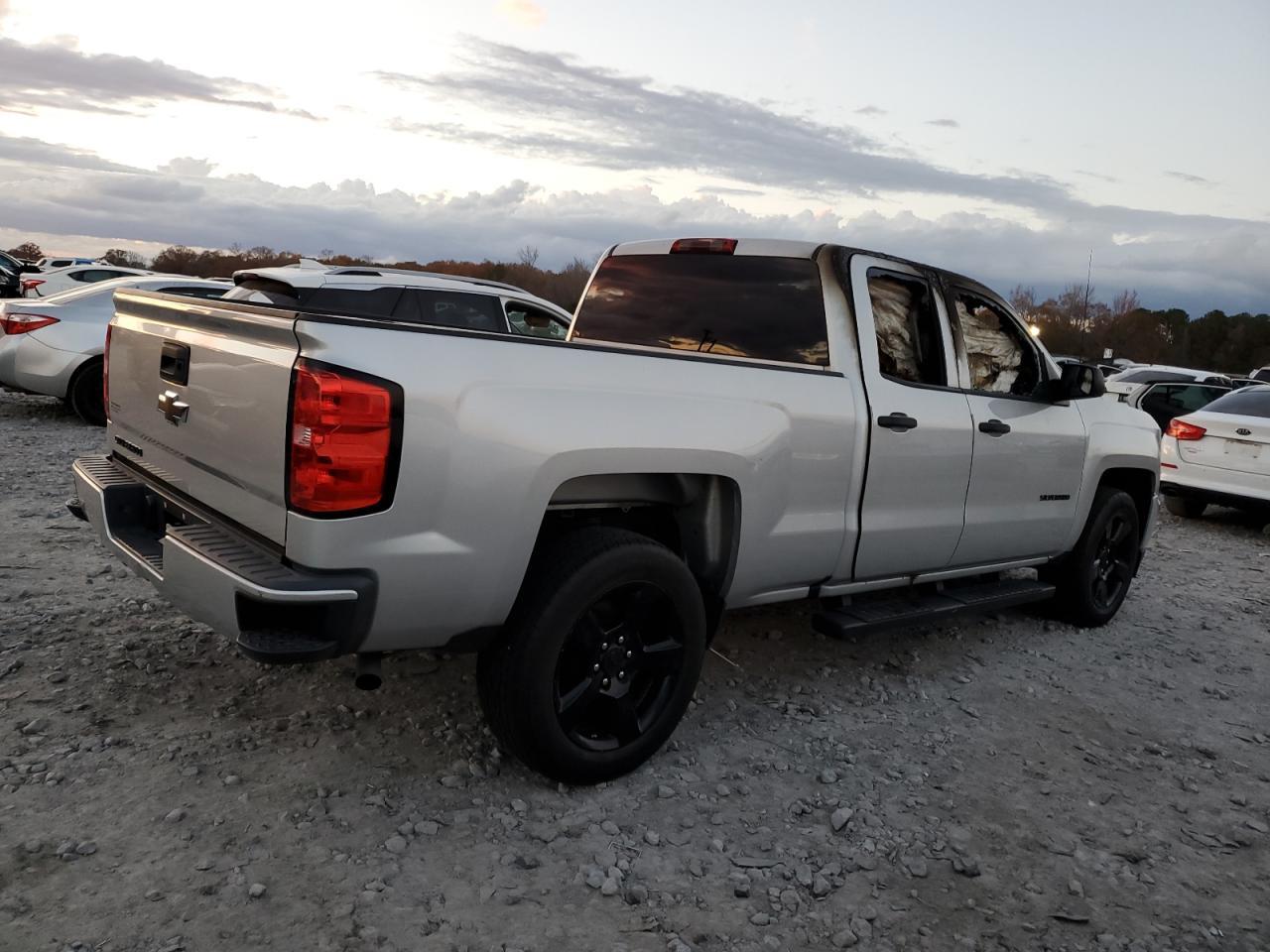 2017 Chevrolet Silverado VIN 1GCRCPEH3HZ194049 Copart auction photo, burn damage thumbnail 3