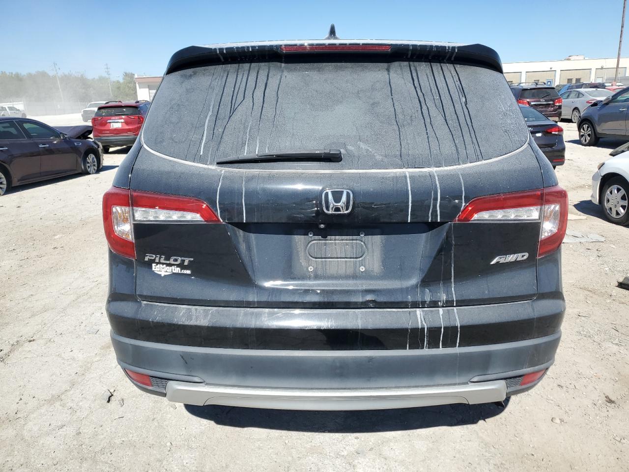 2019 Honda Pilot VIN 5FNYF6H57KB073472 Copart auction photo, side / minor dent/scratches damage thumbnail 6