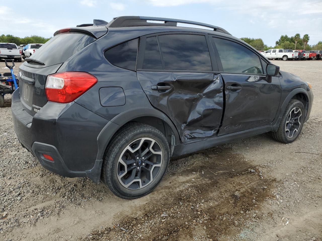 2016 Subaru XV VIN JF2GPADC1G8286636 Copart auction photo, side / minor dent/scratches damage thumbnail 3