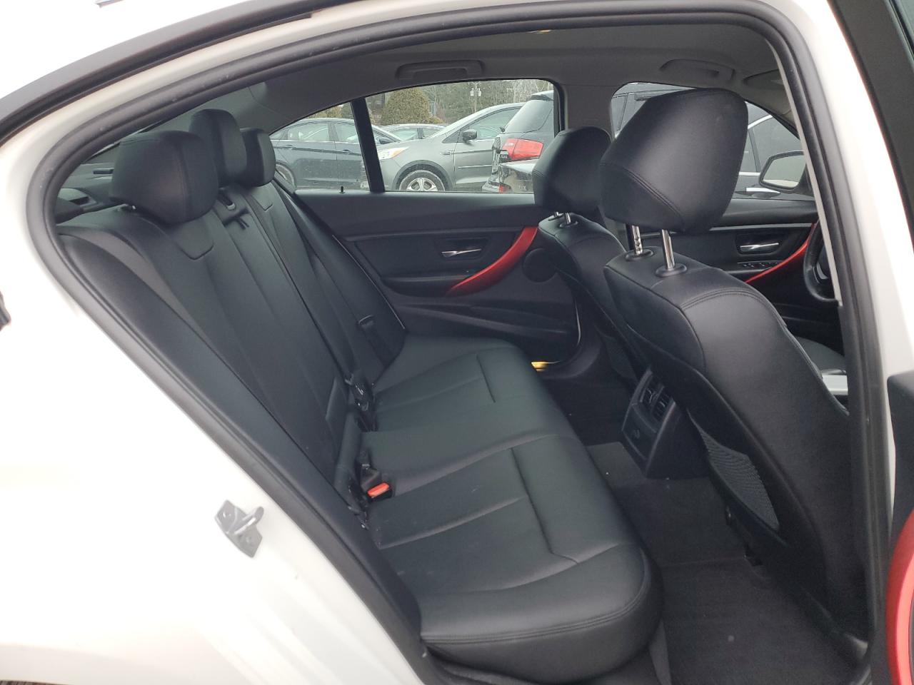 2013 BMW 3er VIN WBA3B5G56DNS04345 Copart auction photo, minor dent/scratches damage thumbnail 10
