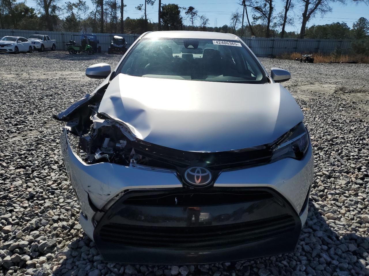 2018 Toyota Corolla VIN 5YFBURHE8JP772626 Copart auction photo, front end / rear end damage thumbnail 5