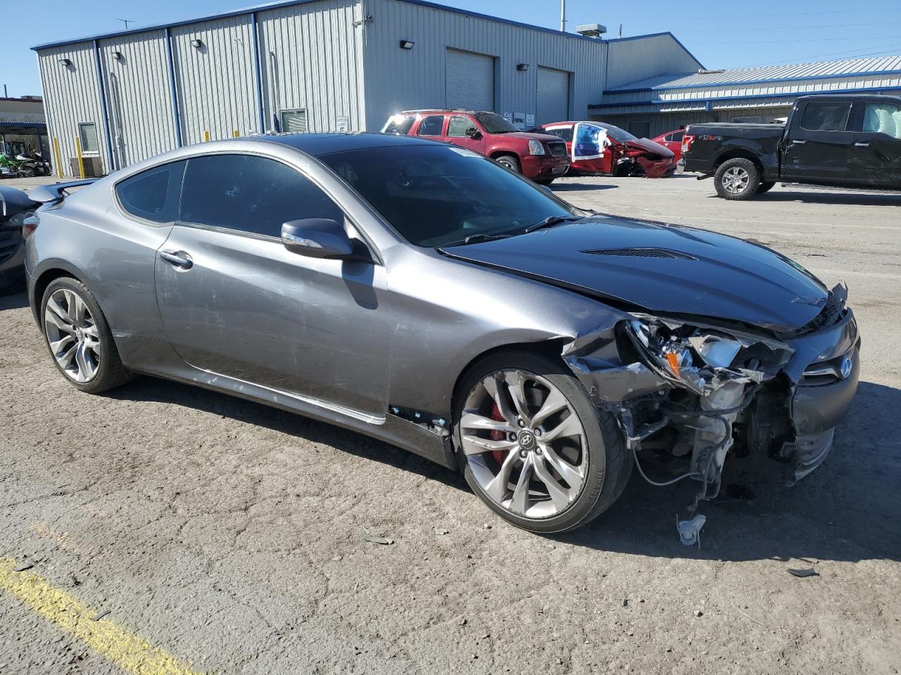 2015 Hyundai Genesis VIN KMHHU6KJ5FU128795 Copart auction photo, front end / side damage thumbnail 4