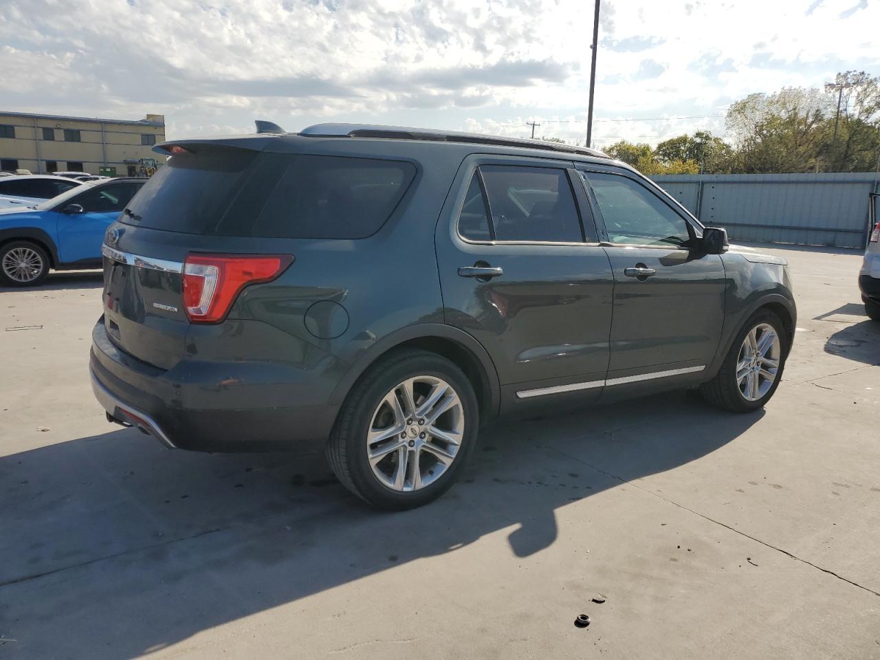2016 Ford Explorer VIN 1FM5K7D89GGB02158 Copart auction photo, front end / side damage thumbnail 3