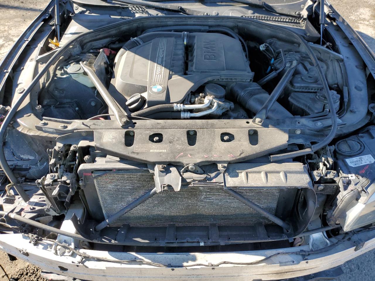 2011 BMW 5er VIN WBAFU7C57BDU55239 Copart auction photo, front end / minor dent/scratches damage thumbnail 12