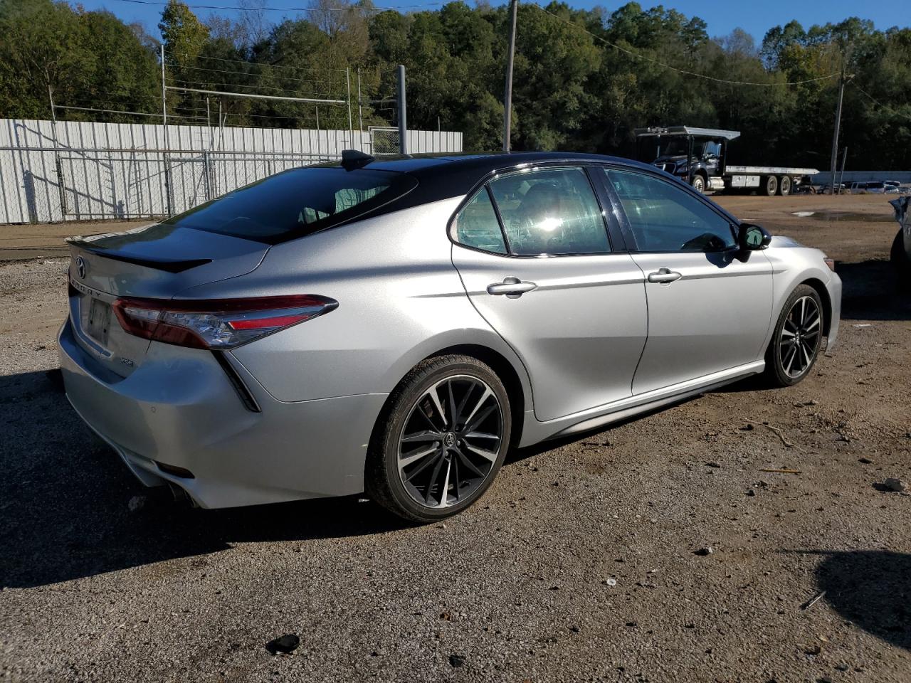 2018 Toyota Camry VIN 4T1BZ1HK8JU013059 Copart auction photo, side damage thumbnail 3