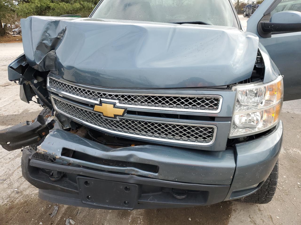 2013 Chevrolet Silverado VIN 1GCRKTE71DZ168465 Copart auction photo, front end damage thumbnail 11