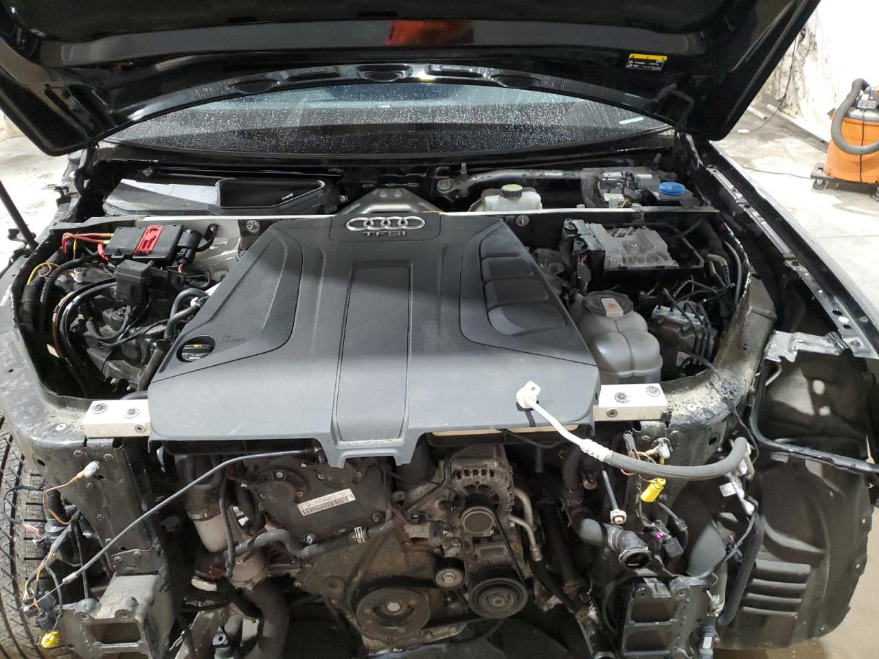 2018 Audi Q7 VIN WA1LHAF79JD036158 Copart auction photo, front end / side damage thumbnail 12