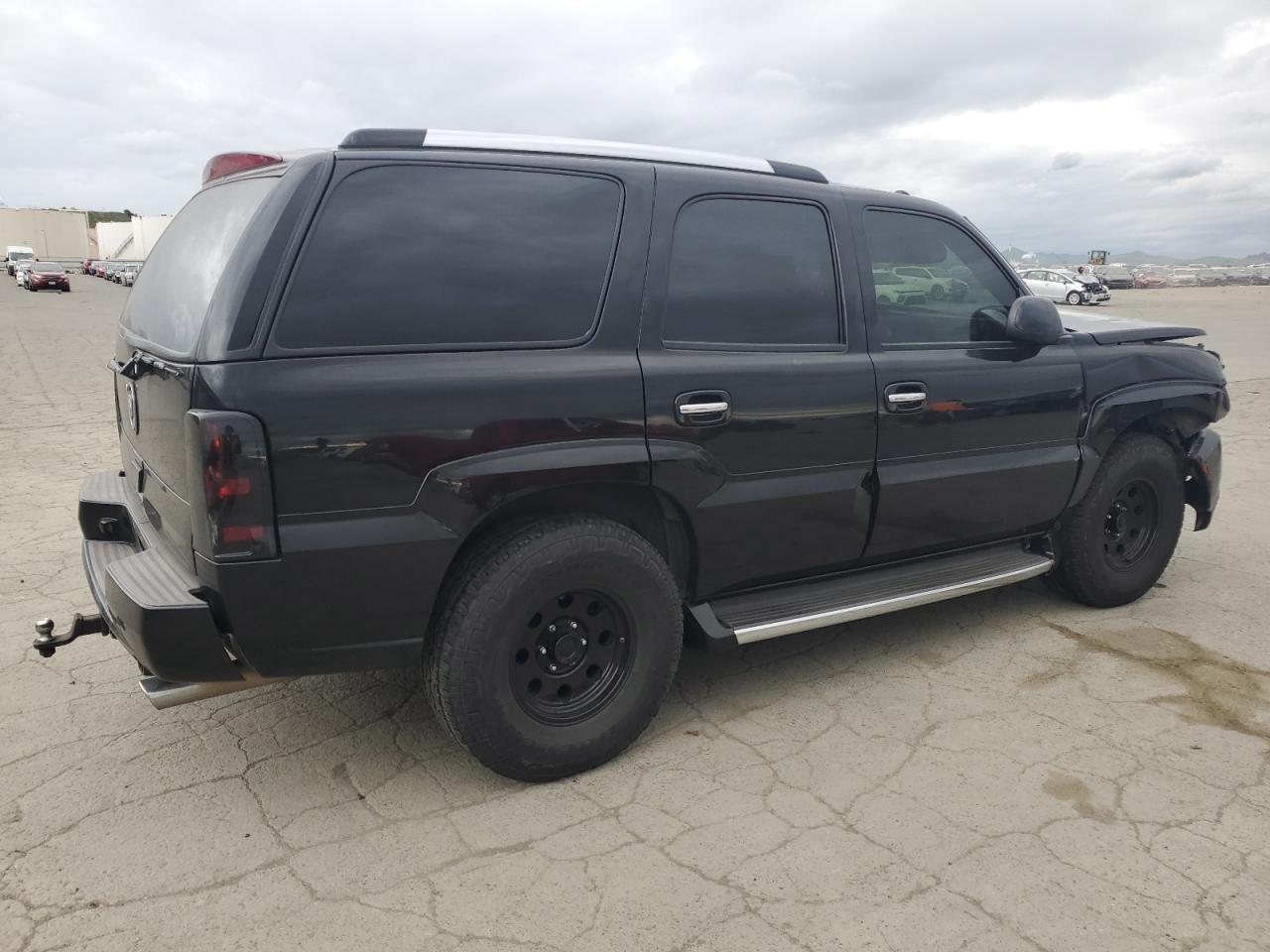 2004 Cadillac Escalade VIN 1GYEK63N74R307641 Copart auction photo, front end / side damage thumbnail 3
