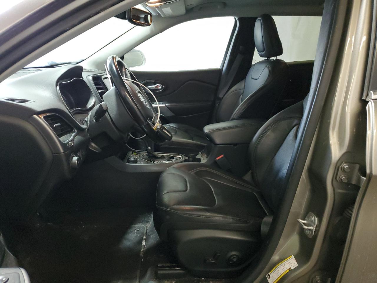 2020 Jeep Grand Cherokee VIN 1C4PJMDX3LD607713 Copart auction photo, front end / side damage thumbnail 7