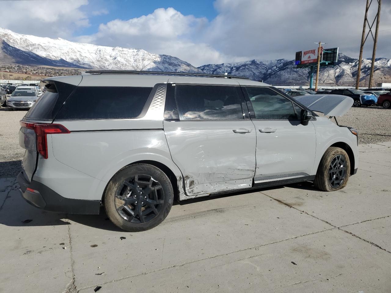 2025 KIA Carnival VIN KNDNE5KA0S6031310 Copart auction photo, rear end / all over damage thumbnail 3