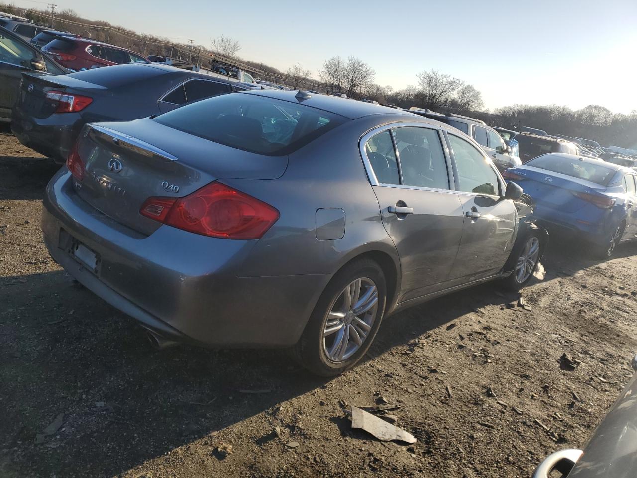 2015 Infiniti Q40 VIN JN1CV6AR4FM524898 Copart auction photo, front end / minor dent/scratches damage thumbnail 3