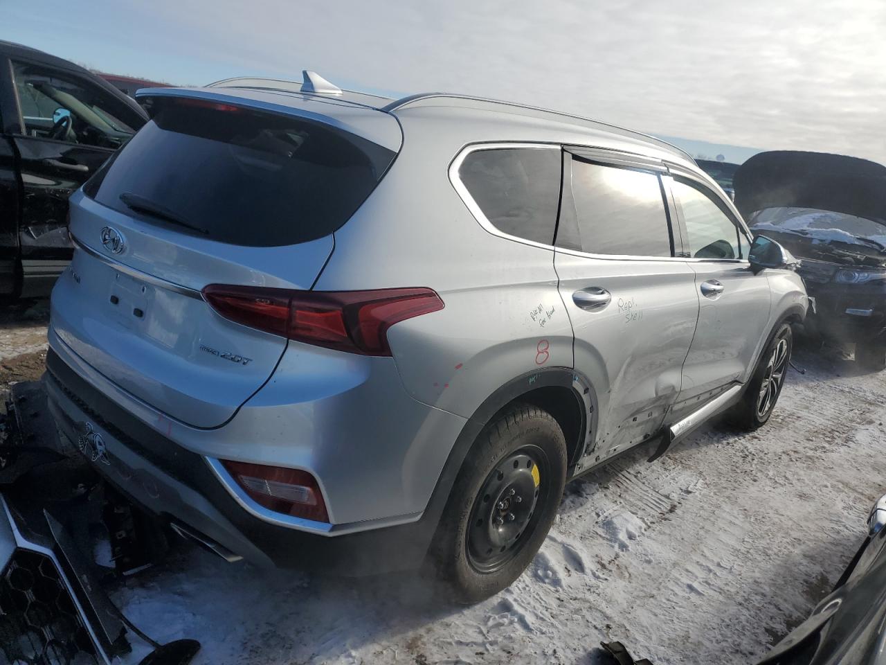 2019 Hyundai Santa Fe VIN 5NMS5CAA2KH028243 Copart auction photo, front end / minor dent/scratches damage thumbnail 3