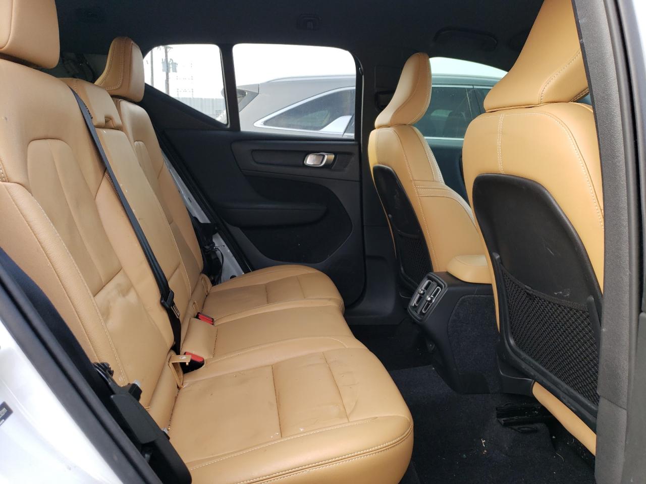 2020 Volvo XC40 VIN YV4162UK0L2323111 Copart auction photo, rear end / minor dent/scratches damage thumbnail 11