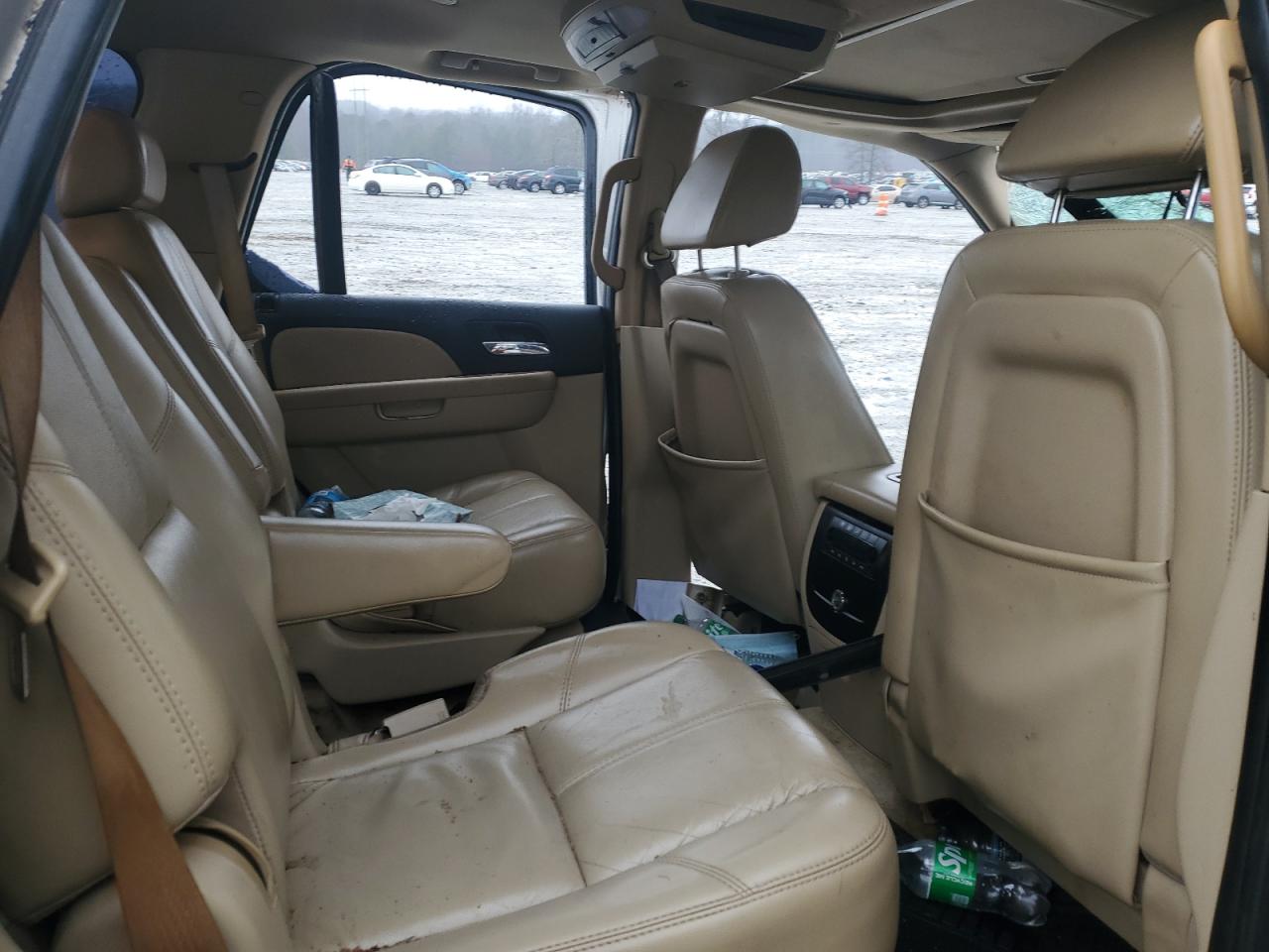 2007 Chevrolet Tahoe VIN 1GNFK13027R304174 Copart auction photo, all over damage thumbnail 11