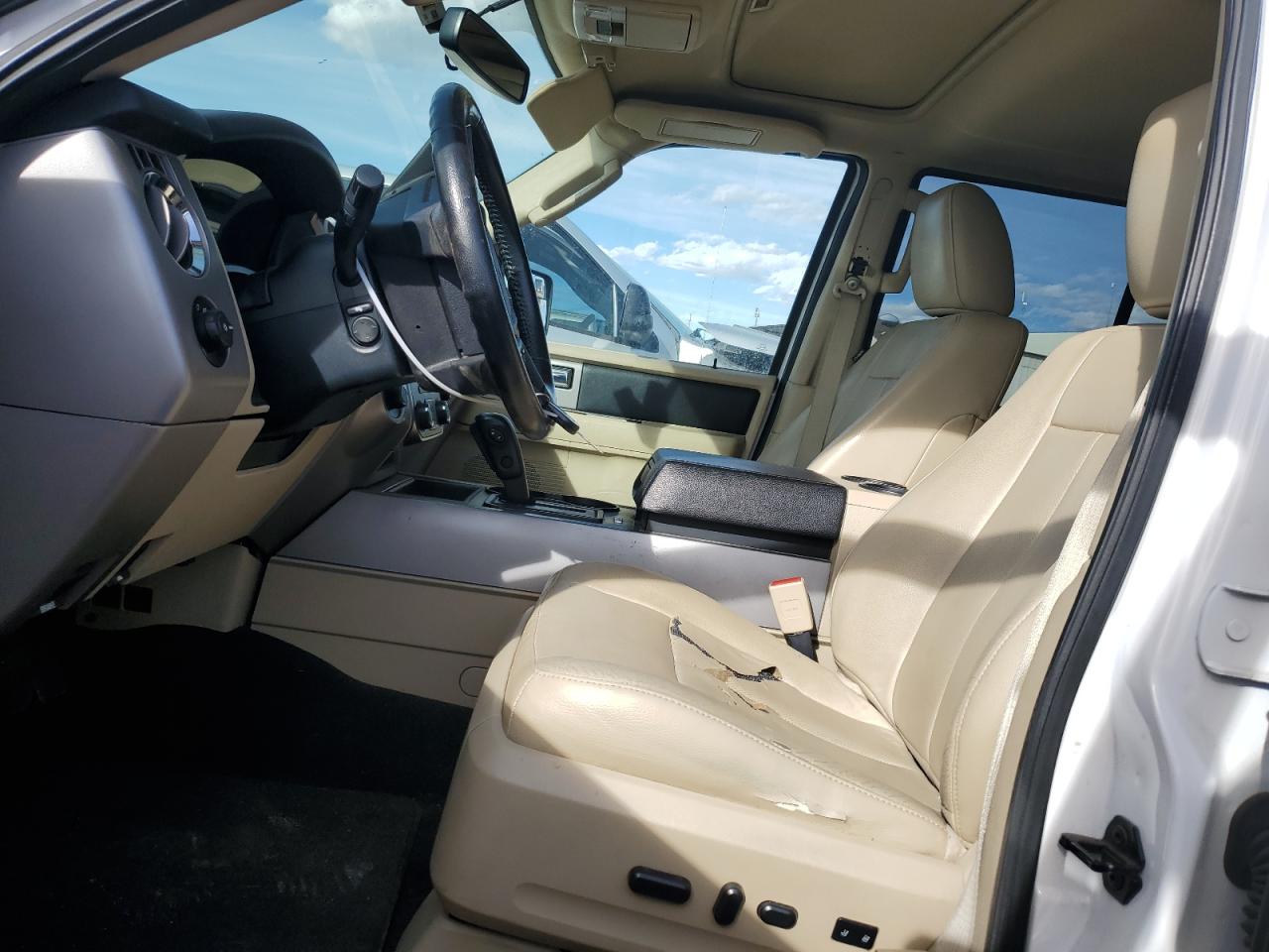 2017 Ford Expedition VIN 1FMJK1JT2HEA64015 Copart auction photo, front end / mechanical damage thumbnail 7