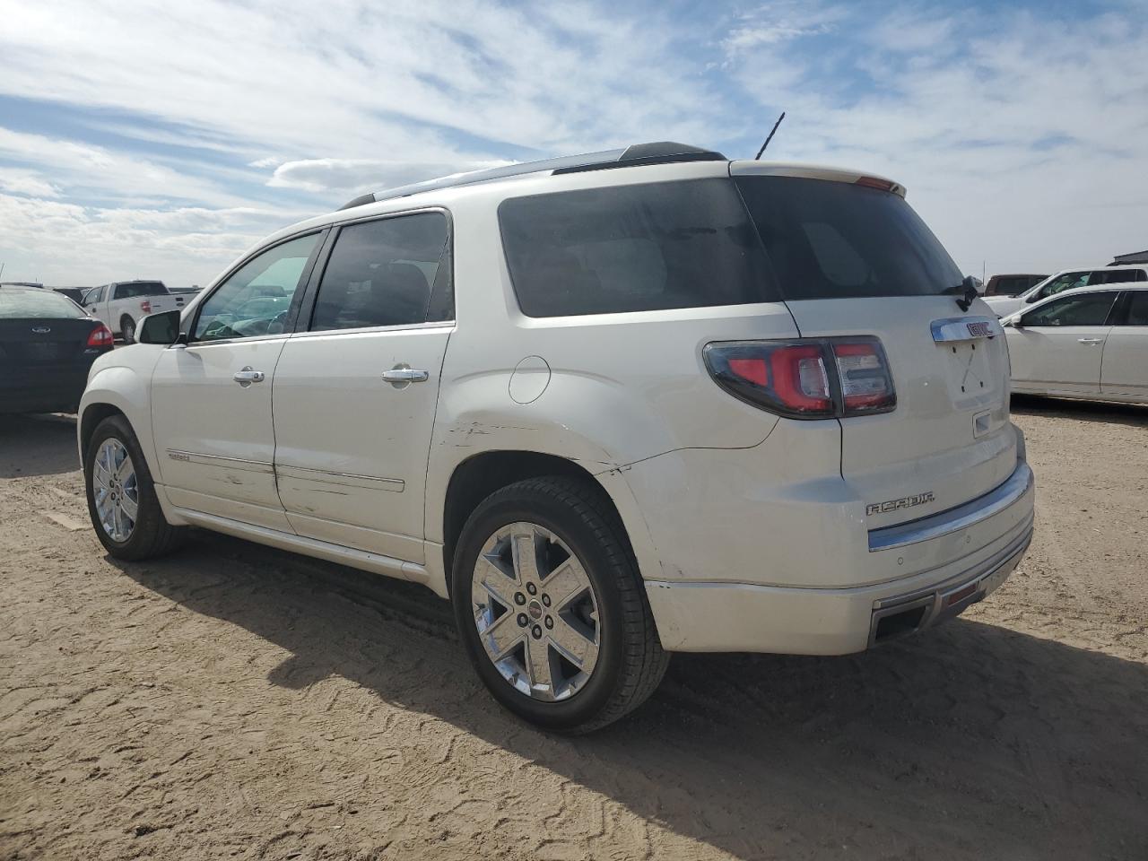 2015 GMC Acadia VIN 1GKKRTKD6FJ236191 Copart auction photo, side / minor dent/scratches damage thumbnail 2