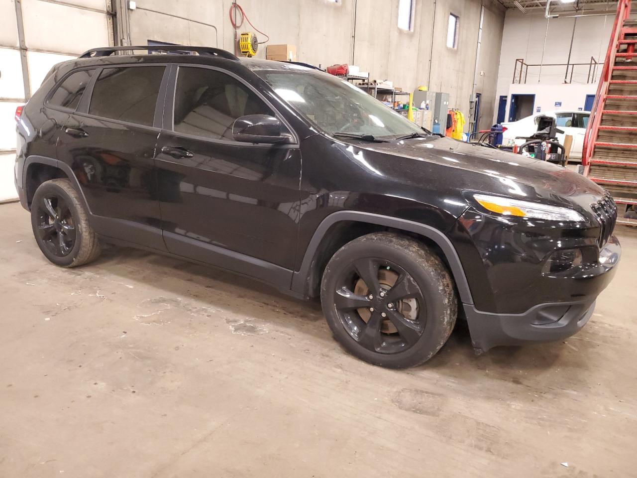 2017 Jeep Grand Cherokee VIN 1C4PJLDB1HW586340 Copart auction photo, all over damage thumbnail 4