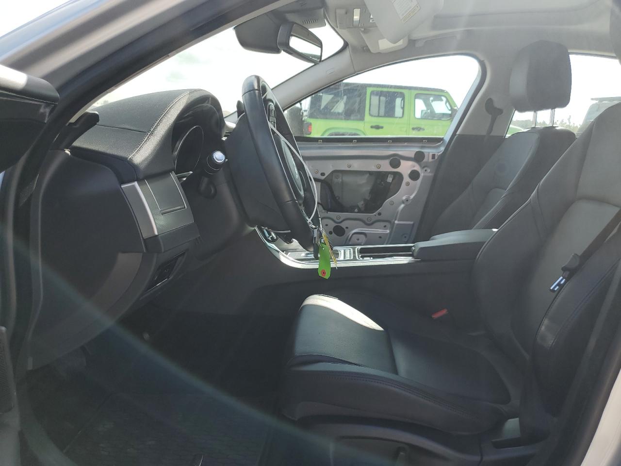 2018 Jaguar XF VIN SAJBD4FX8JCY55555 Copart auction photo, front end / side damage thumbnail 7
