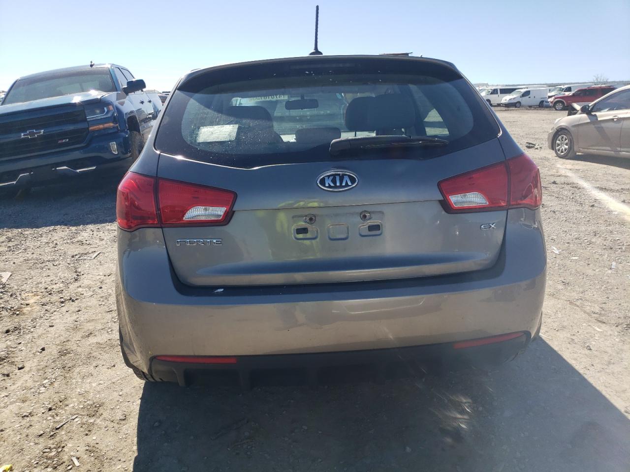 2011 KIA Forte VIN KNAFU5A29B5435615 Copart auction photo, front end damage thumbnail 6