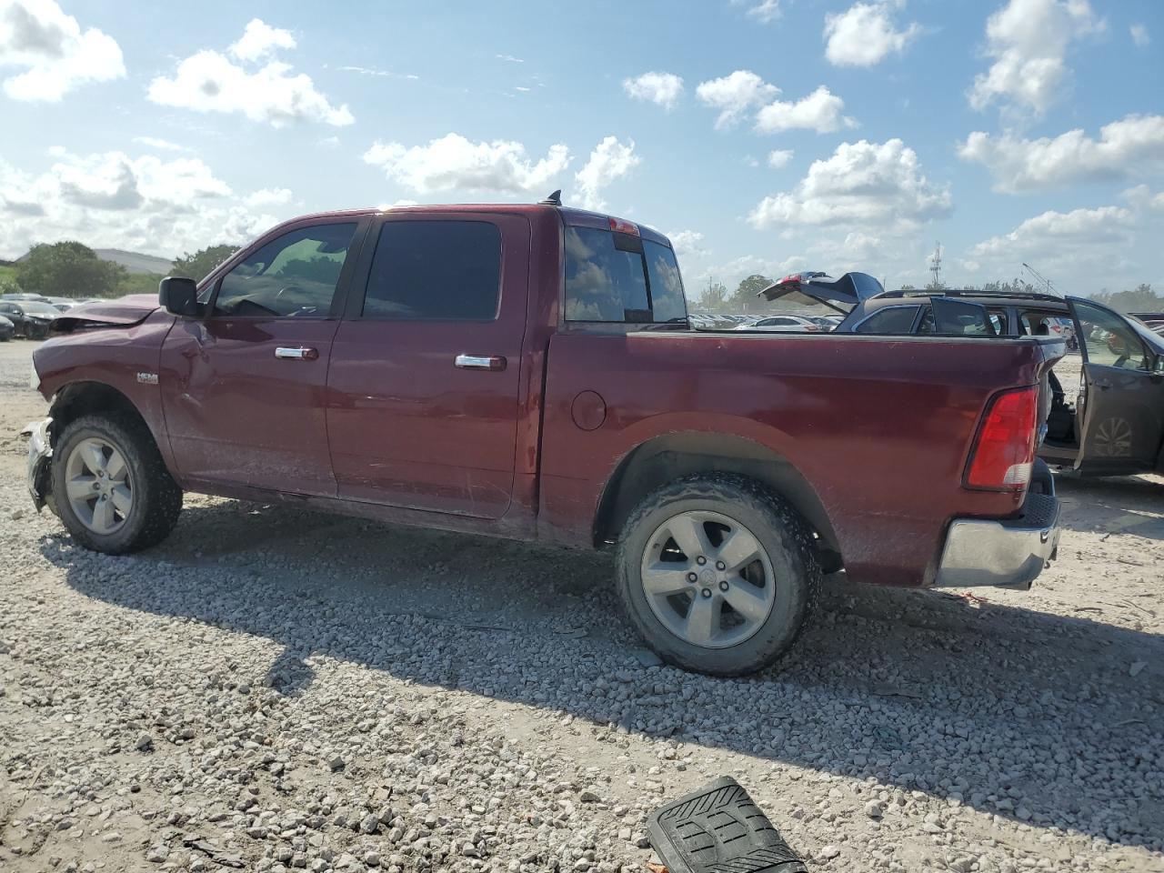 2016 RAM 1500 VIN 1C6RR7LT7GS265936 Copart auction photo, front end / minor dent/scratches damage thumbnail 2