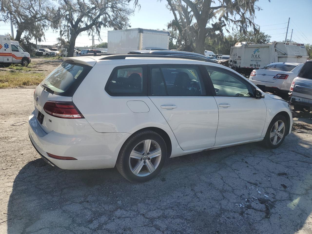 2018 Volkswagen Golf VIN 3VWD17AUXJM767603 Copart auction photo, side / minor dent/scratches damage thumbnail 3